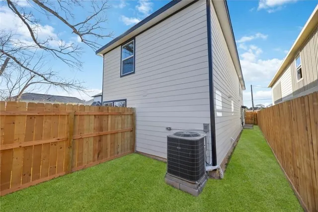 $1,700 | 2310 Wavell Street, Unit A, Houston, TX 77088