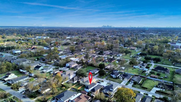 $1,700 | 2310 Wavell Street, Unit B, Houston, TX 77088