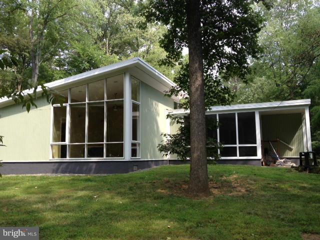 7702 Elba Road Alexandria, VA 22306 - Photo 1 of 29 Exterior (Rear)