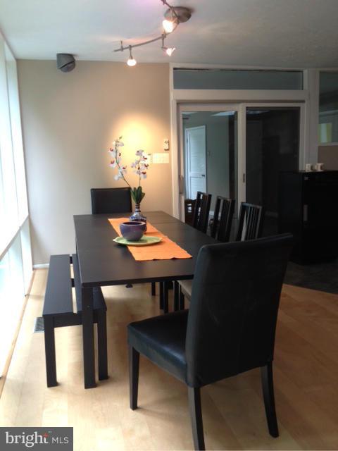 7702 Elba Road Alexandria, VA 22306 - Photo 12 of 29 Dining Room