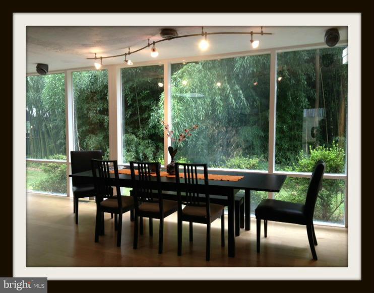 7702 Elba Road Alexandria, VA 22306 - Photo 25 of 29 Dining Room