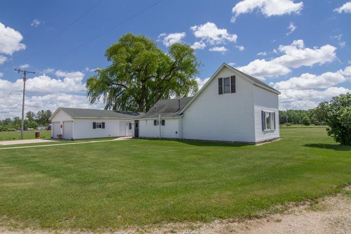5316 West Shearer Road Coleman, MI 48618 - Photo 4 of 17 1900978-3.JPG