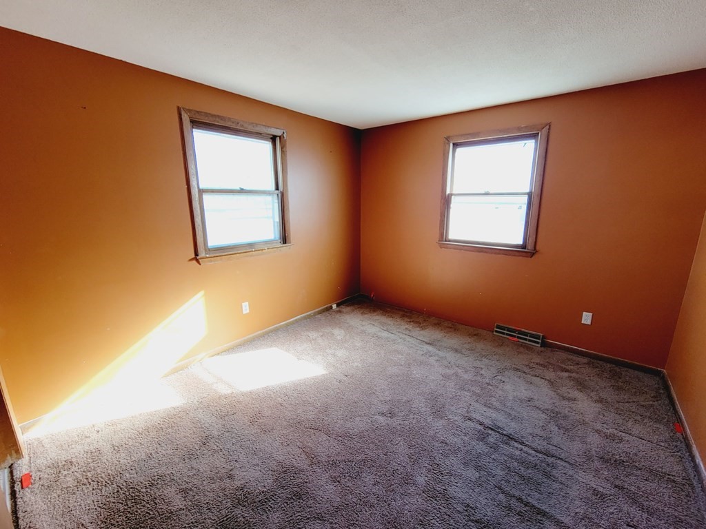 10 Rollins Street Springfield, MA 01109 - Photo 11 of 16 Gallery Image 11