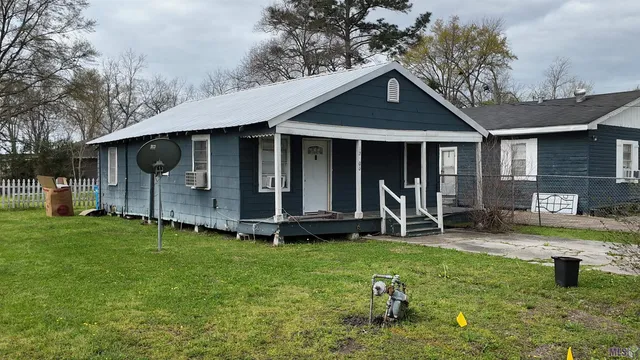 $80,000 | 12300 East Street, New Roads, LA 70760