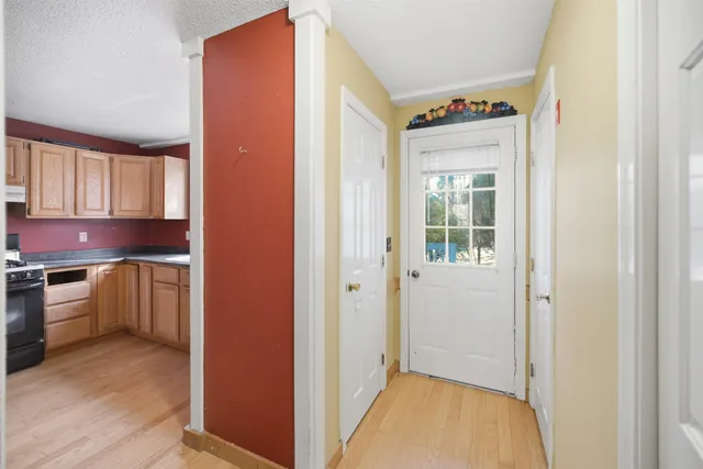 $325,000 | 20 Tanglewood Drive, Hampstead, NH 03826