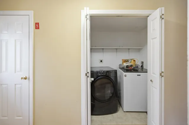 $325,000 | 20 Tanglewood Drive, Hampstead, NH 03826