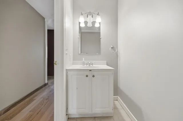 $325,000 | 20 Tanglewood Drive, Hampstead, NH 03826