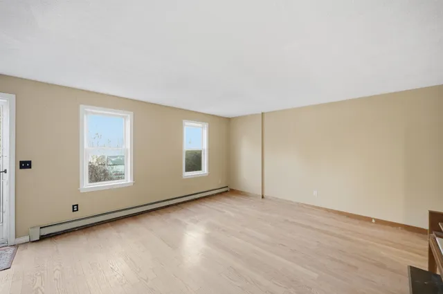 $325,000 | 20 Tanglewood Drive, Hampstead, NH 03826