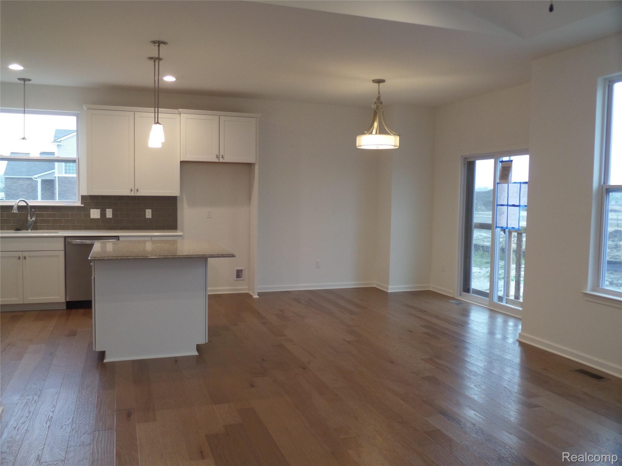 23863 Ravenswood Road Macomb, MI 48042 - Photo 16 of 33 SAM_3773.JPG