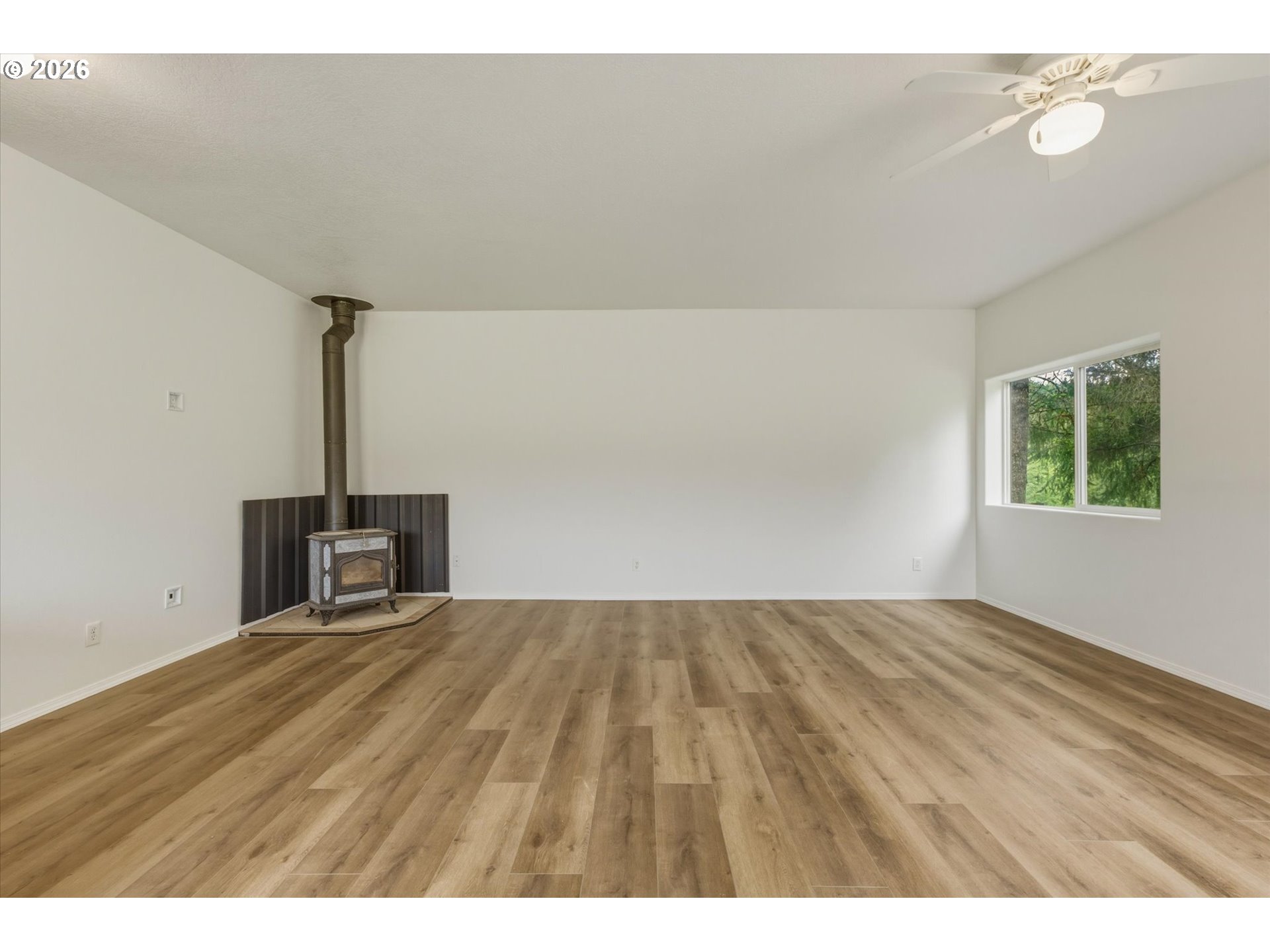 145 Talkeetna Heights Road Longview, WA 98632 - Photo 6 of 48 Living Room