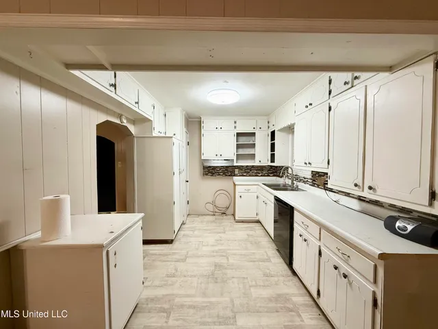 $175,000 | 3767 East 4th Highway, Holly Springs, MS 38635