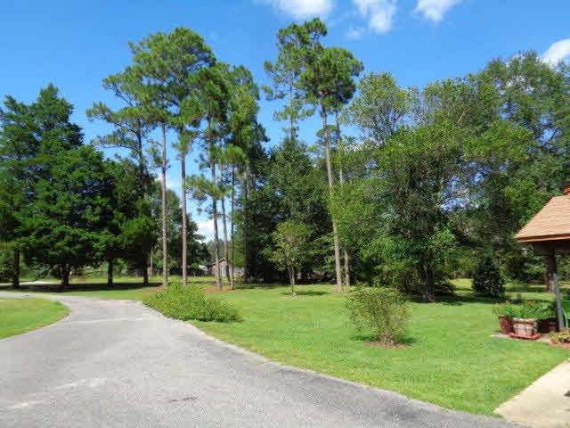 923 Martinville Loop Atmore, AL 36502 - Photo 10 of 24
