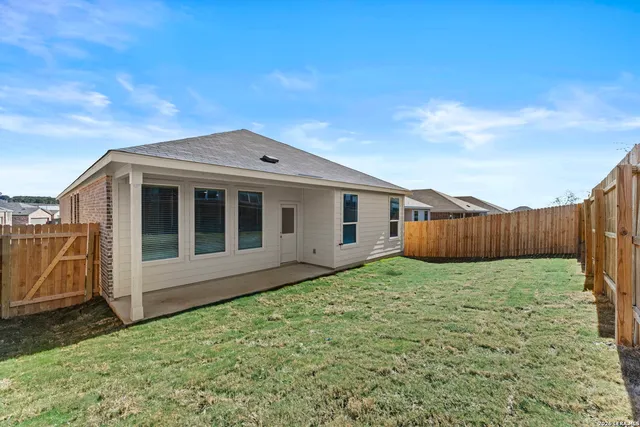 $295,000 | 2295 Fort Davis Pass, Marion, TX 78124