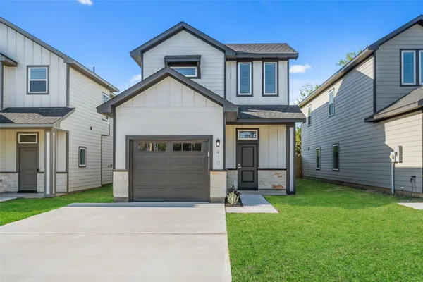 $219,500 | 410 West Marlin Street, Willis, TX 77378