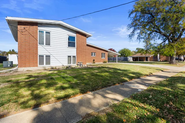 $180,000 | 1554 South Pointe Drive, Rantoul, IL 61866