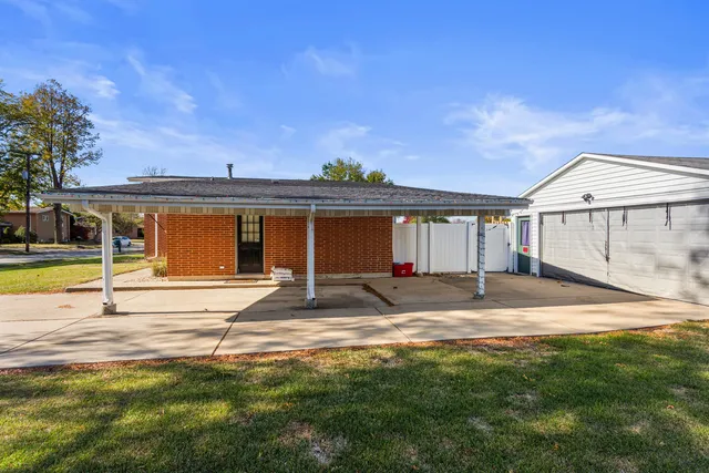 $180,000 | 1554 South Pointe Drive, Rantoul, IL 61866