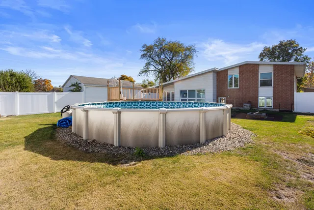 $180,000 | 1554 South Pointe Drive, Rantoul, IL 61866