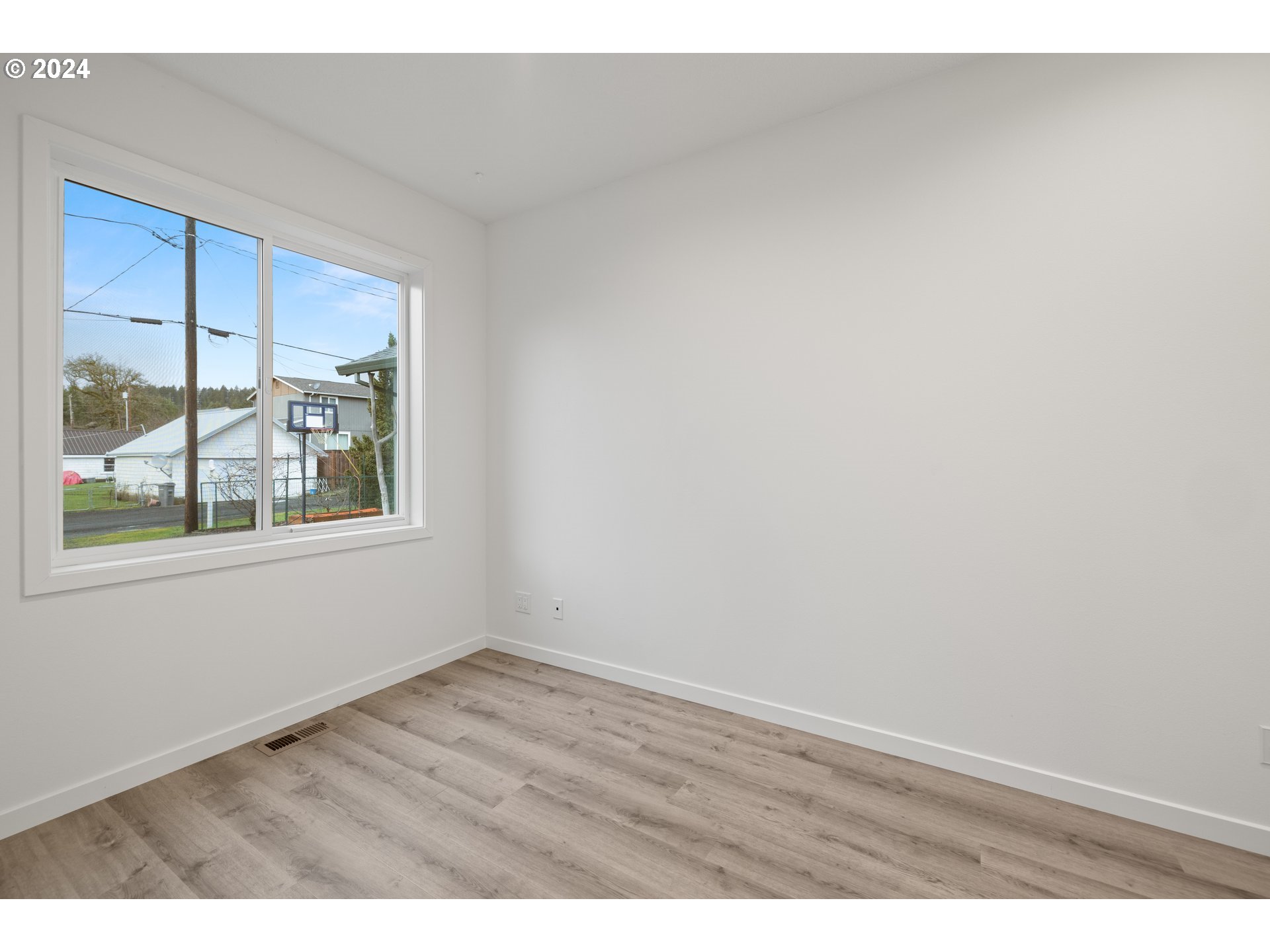 23300 Northwest Bravo Road Buxton, OR 97109 - Photo 39 of 47 a view of an empty room with window