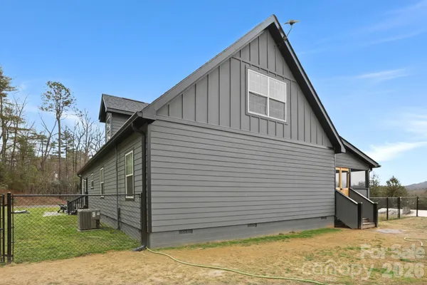 $950,000 | 67 Nimitz Drive, Brevard, NC 28712
