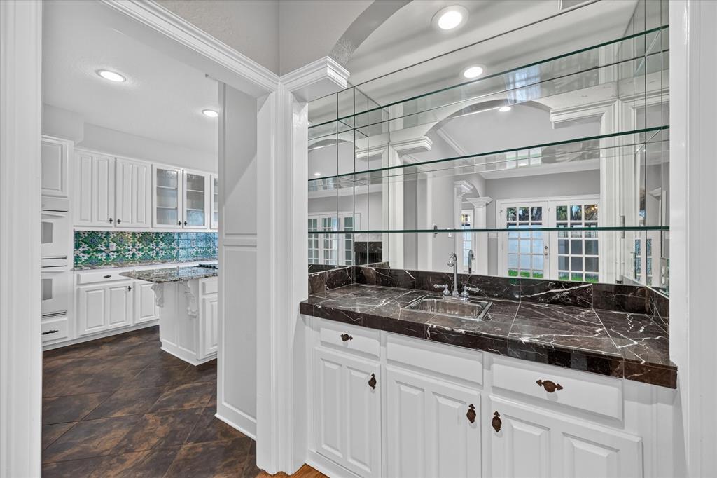4603 North O'Connor Road Irving, TX 75062 - Photo 11 of 40 Gallery Image 11