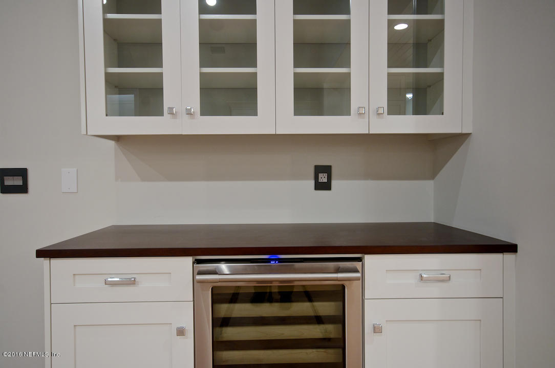 1811 Kings Road Jacksonville Beach, FL 32250 - Photo 16 of 26 Beverage Center