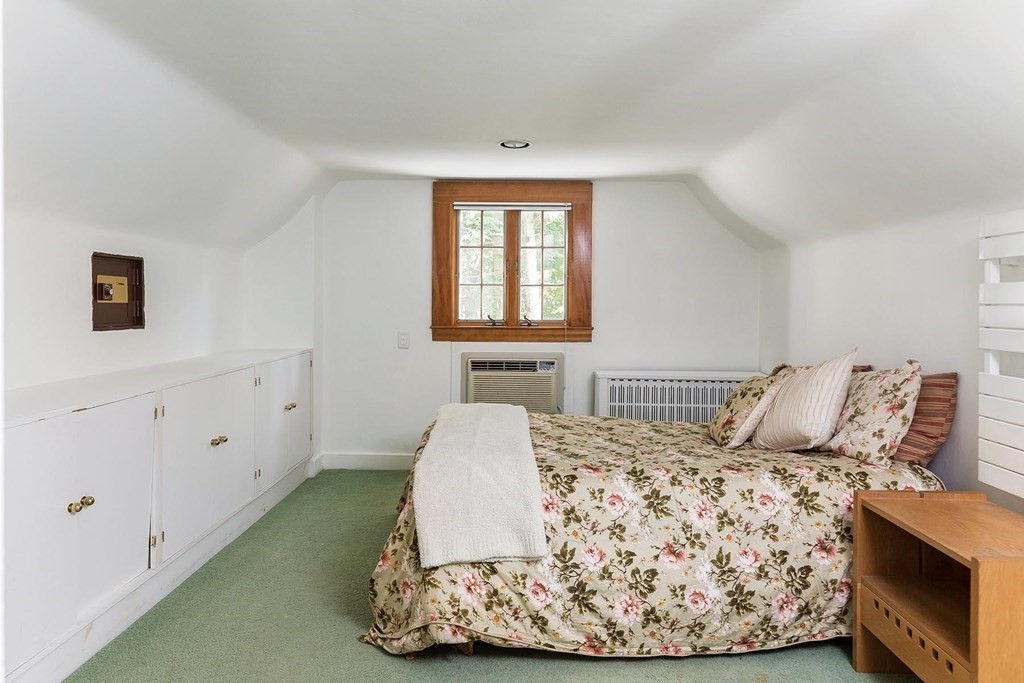 42 Annawan Road Newton, MA 02468 - Photo 11 of 28