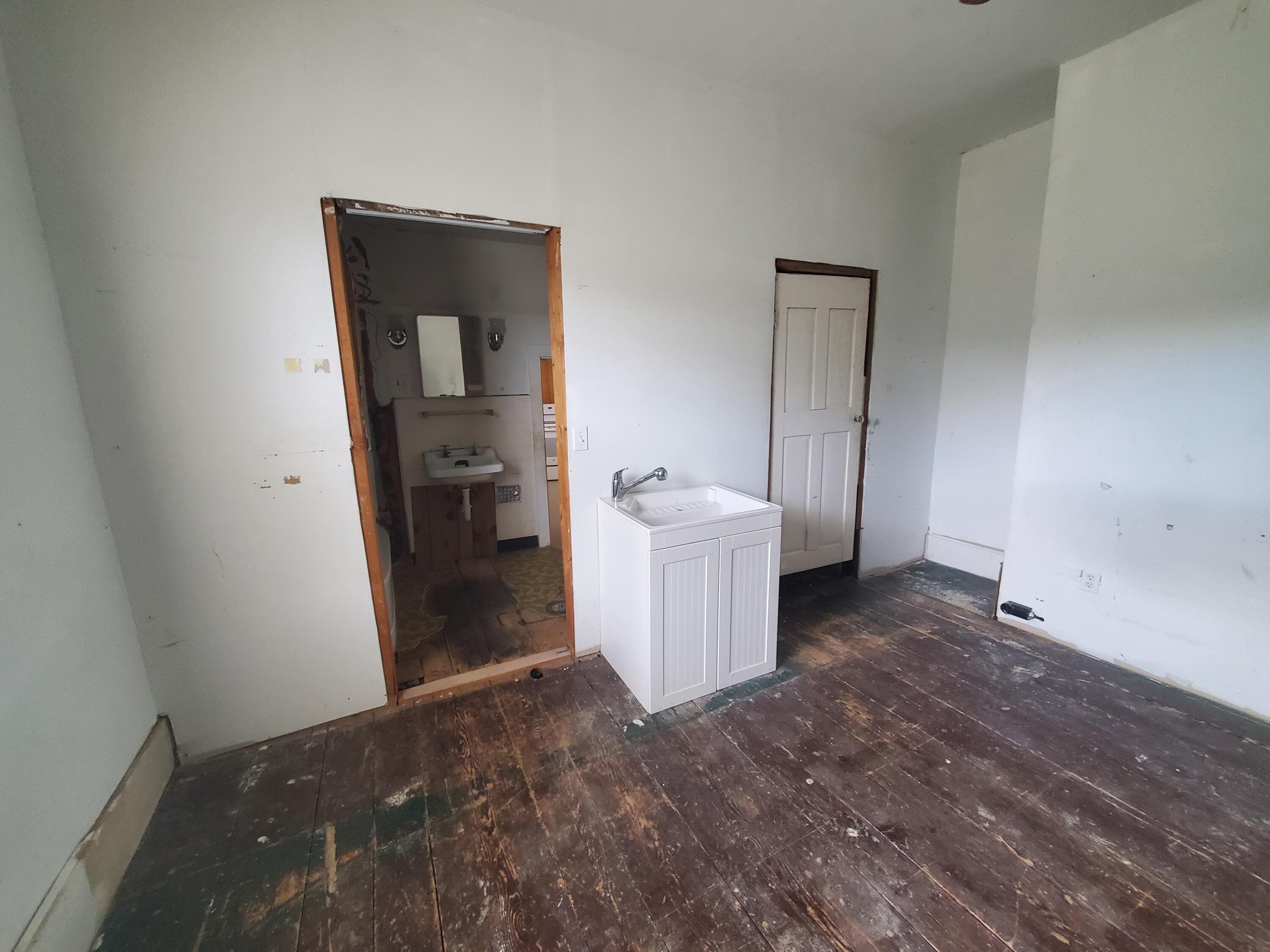 319 Enfield Road Lincoln, ME 04457 - Photo 37 of 73 20210913_170119