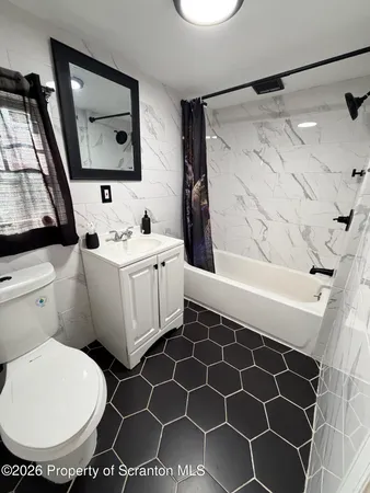 $133,000 | 18 Center Street, Wilkes Barre, PA 18705