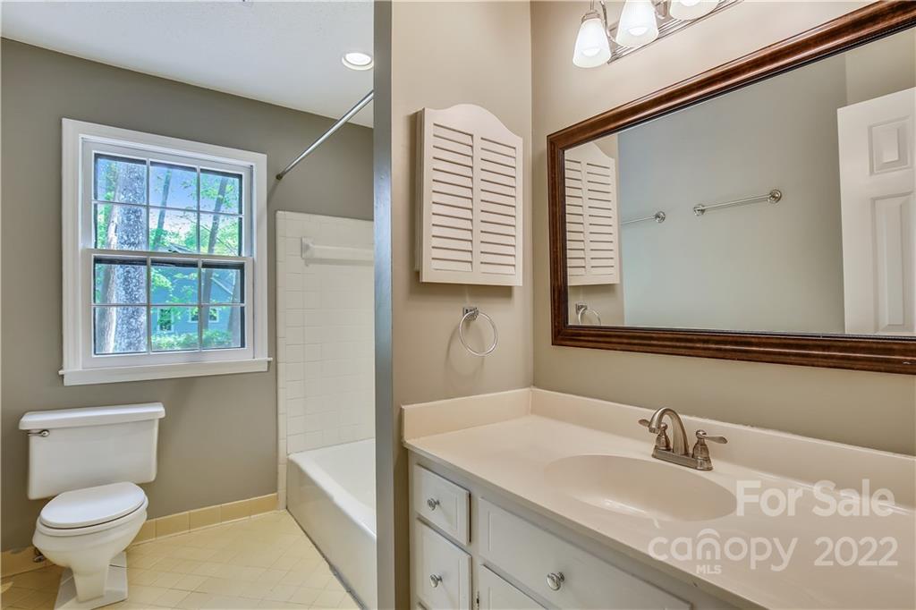6501 Ironkettle Road Charlotte, NC 28270 - Photo 29 of 41 Gallery Image 29