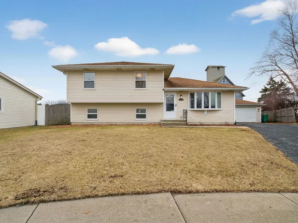 $360,000 | 6510 Jack Rogers Lane, Plainfield, IL 60586