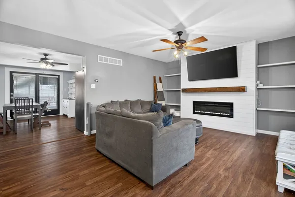 $360,000 | 6510 Jack Rogers Lane, Plainfield, IL 60586