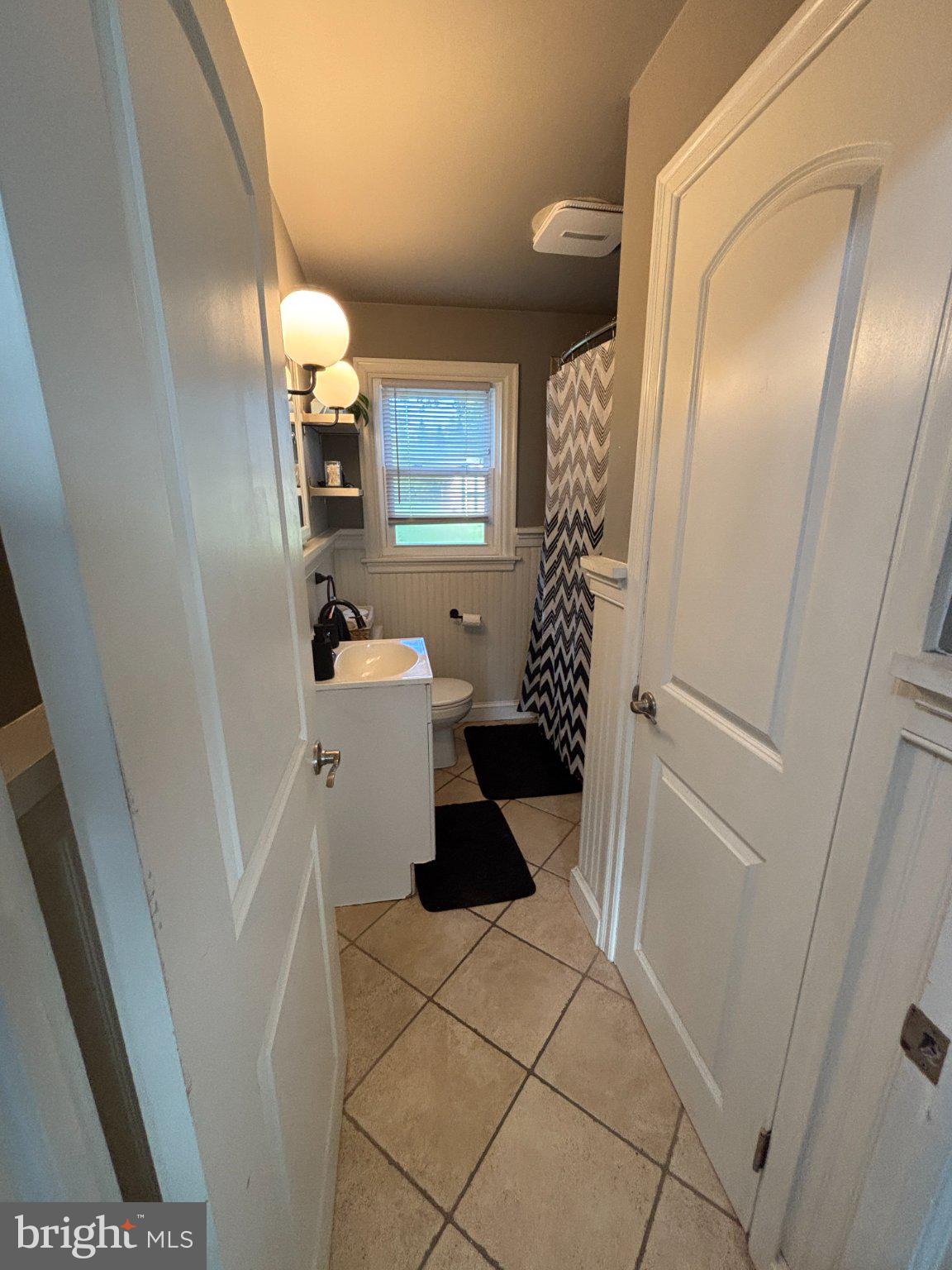 1882 Manor Ridge Drive Lancaster, PA 17603 - Photo 12 of 23 Gallery Image 12