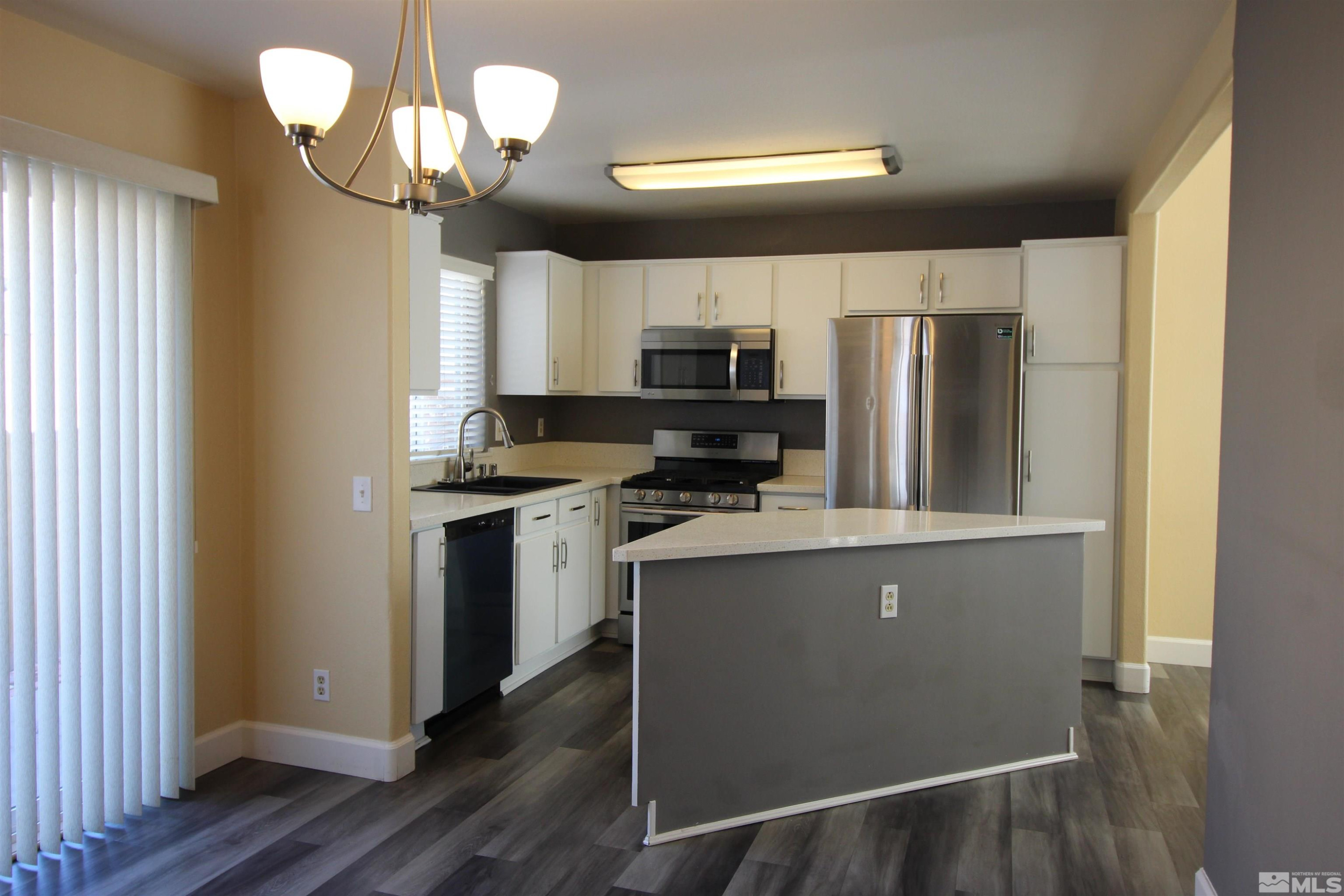 495 Len Circle Reno, NV 89511 - Photo 6 of 39 Photo 7