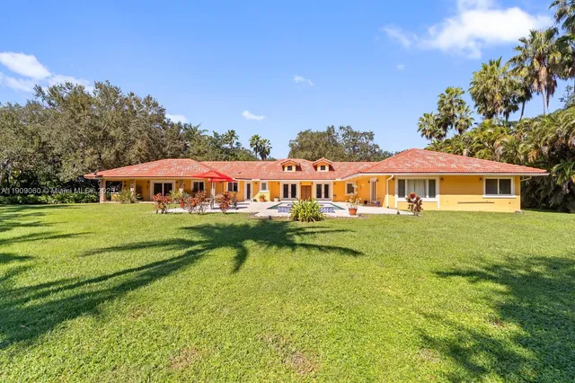 $4,200,000 | 6500 Southwest 127th Street, Pinecrest, FL 33156