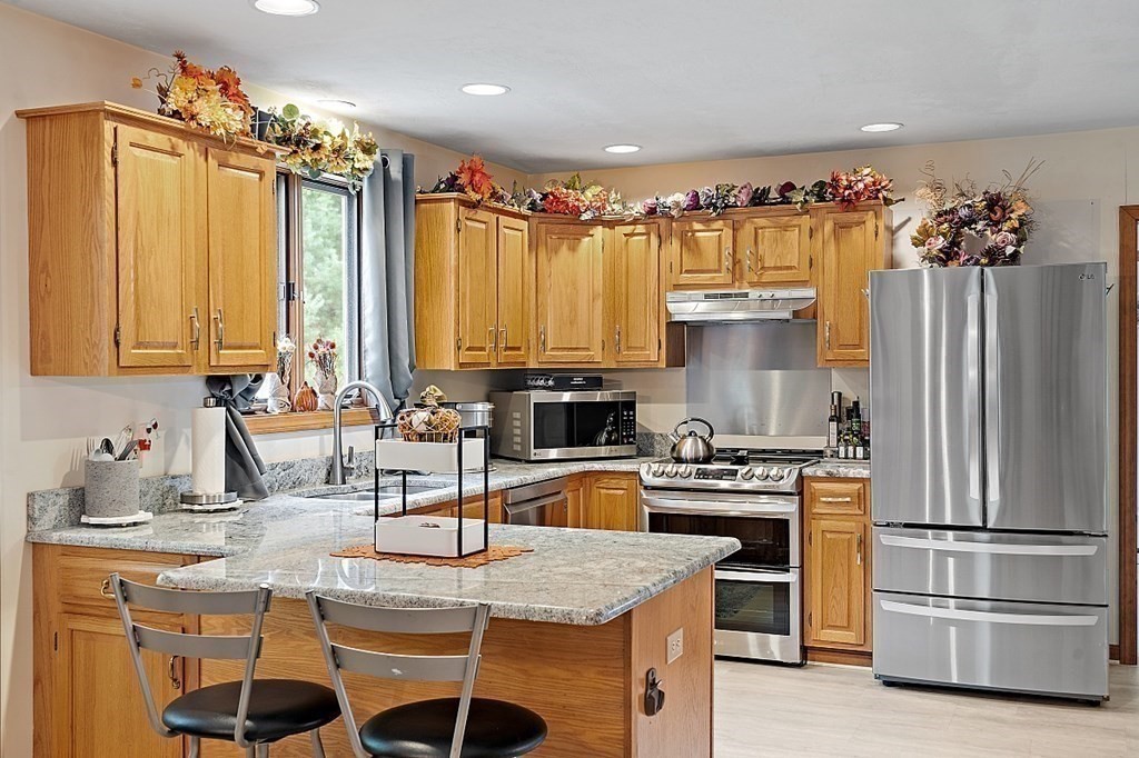 2 Jordan Road Hopkinton, MA 01748 - Photo 8 of 29