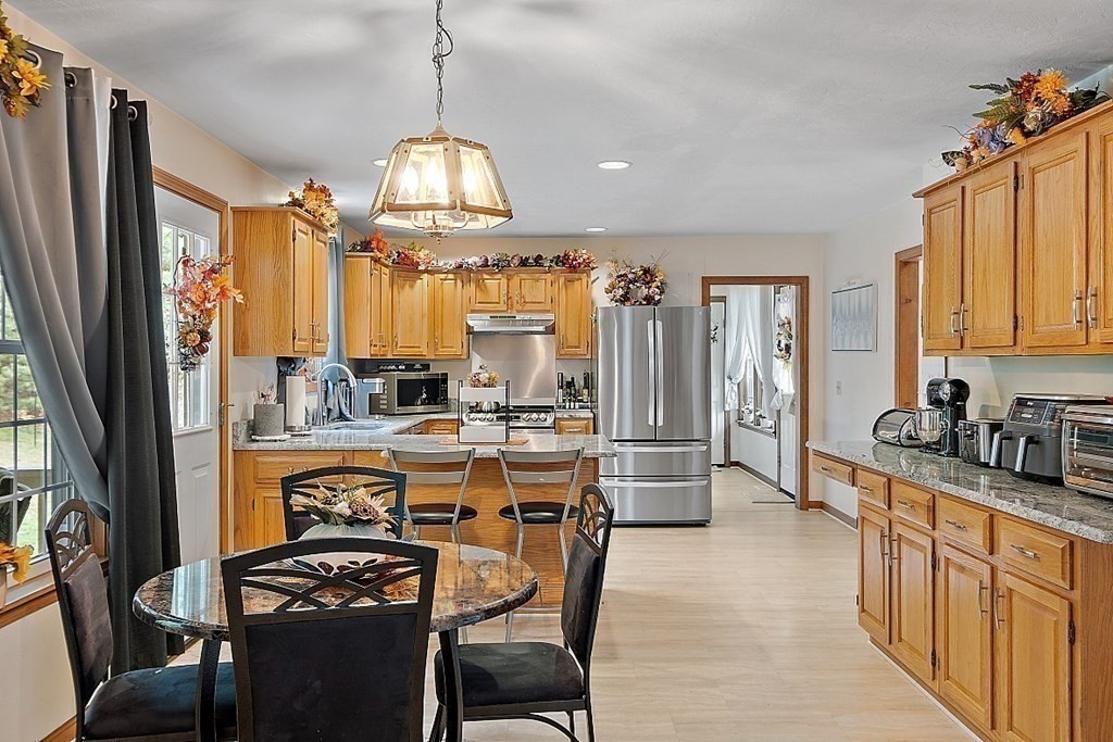 2 Jordan Road Hopkinton, MA 01748 - Photo 9 of 29