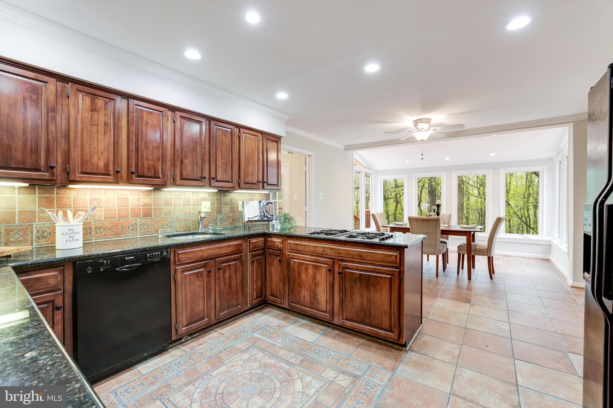 1348 Hunter Mill Road Vienna, VA 22182 - Photo 12 of 71