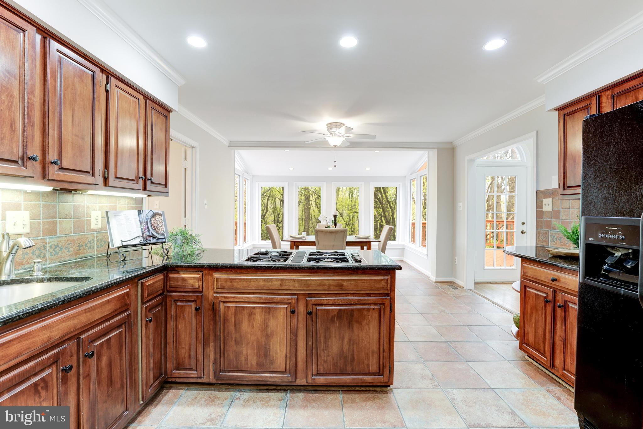 1348 Hunter Mill Road Vienna, VA 22182 - Photo 13 of 71