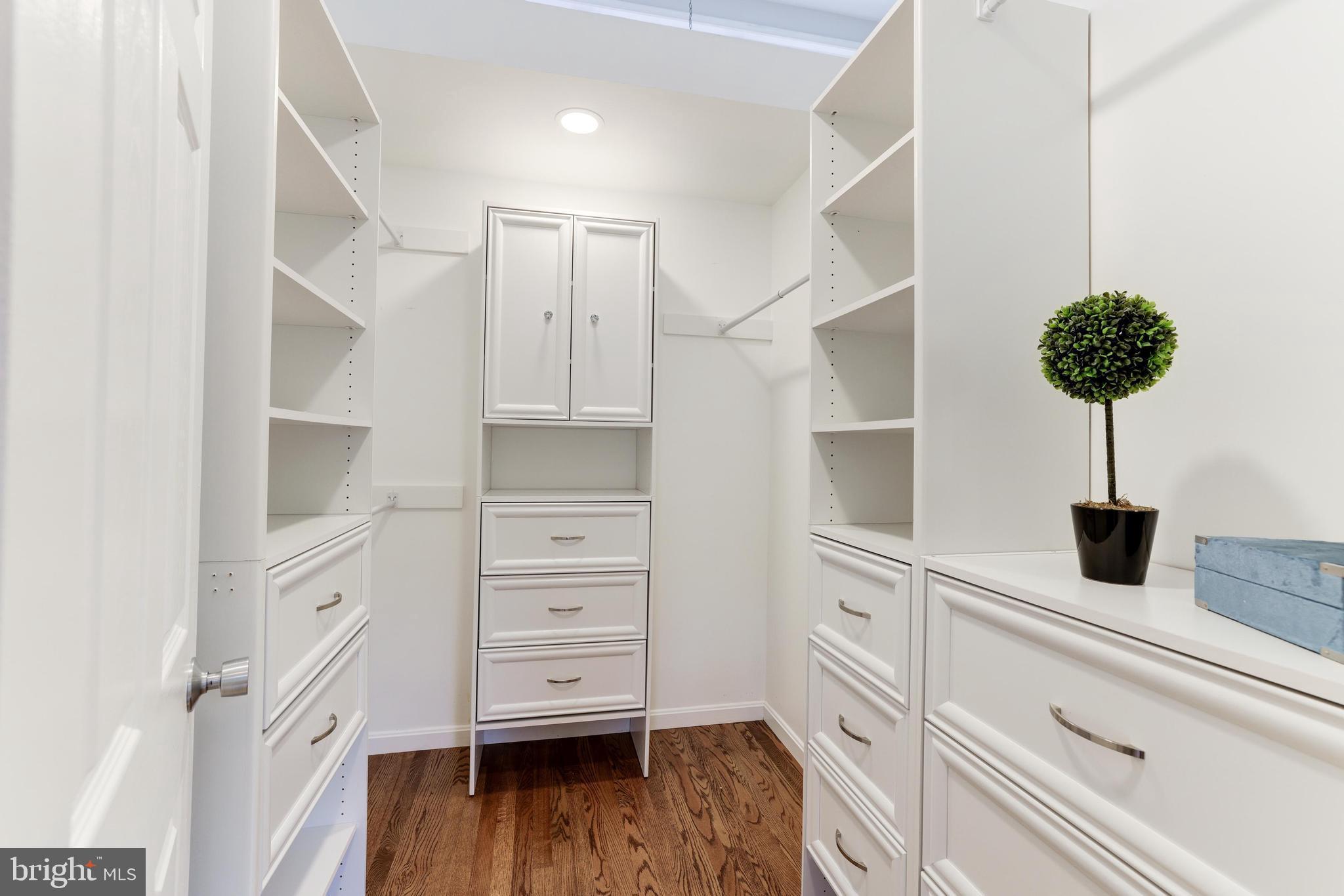 1348 Hunter Mill Road Vienna, VA 22182 - Photo 32 of 71