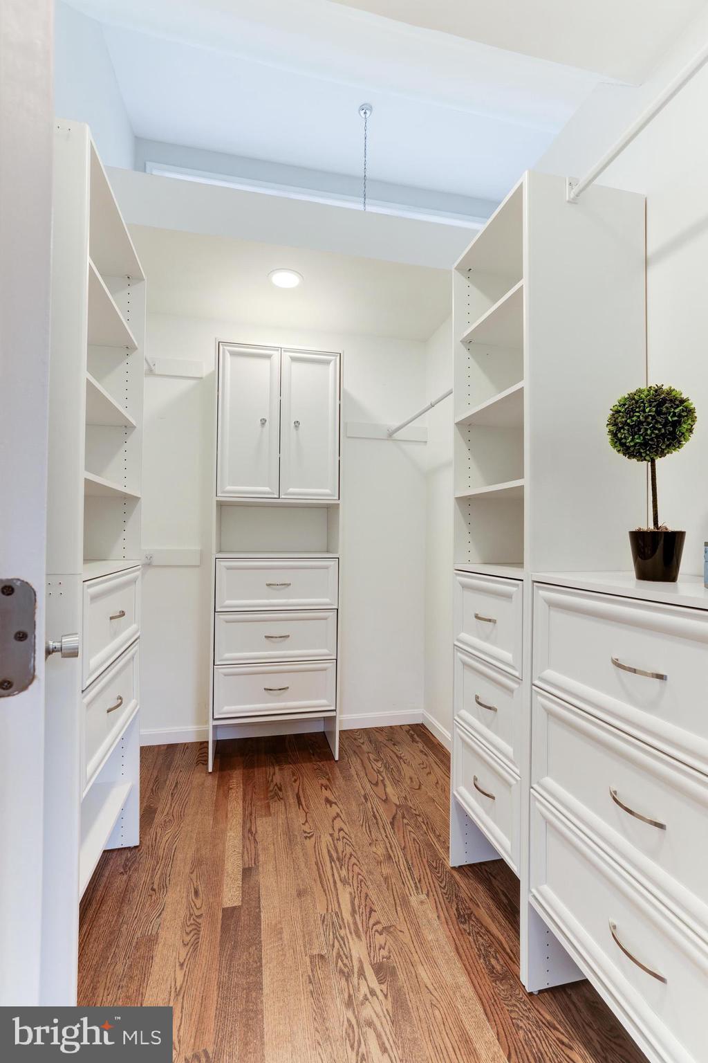 1348 Hunter Mill Road Vienna, VA 22182 - Photo 33 of 71