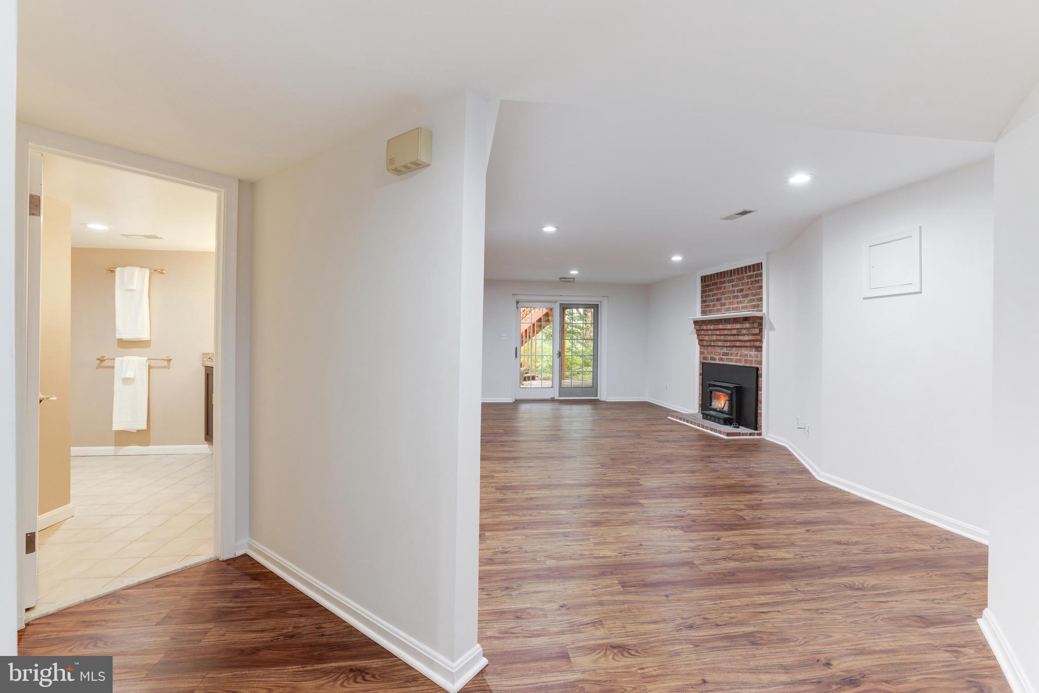 1348 Hunter Mill Road Vienna, VA 22182 - Photo 42 of 71