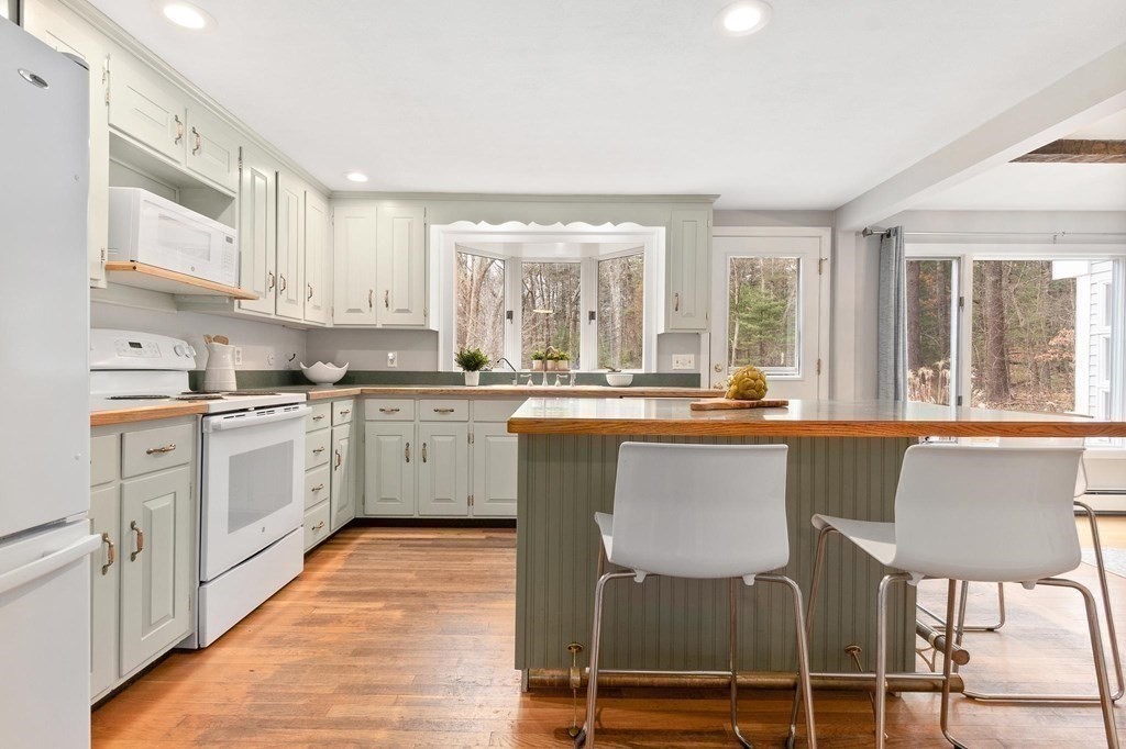 32 Newbury Road Ipswich, MA 01938 - Photo 12 of 38 Gallery Image 12