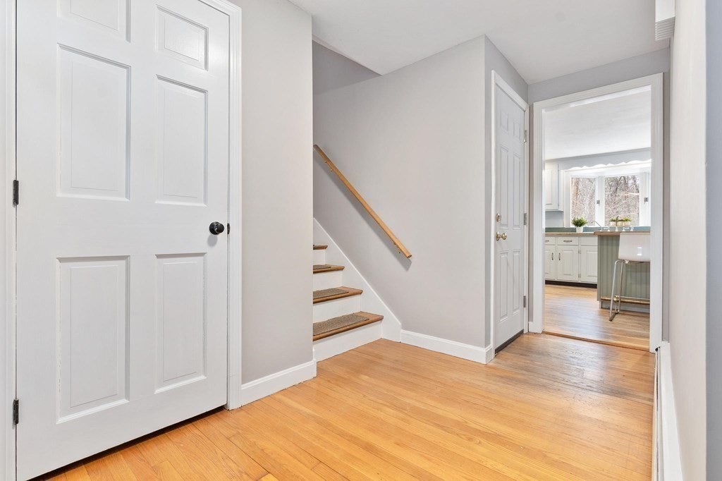 32 Newbury Road Ipswich, MA 01938 - Photo 2 of 38 Gallery Image 2