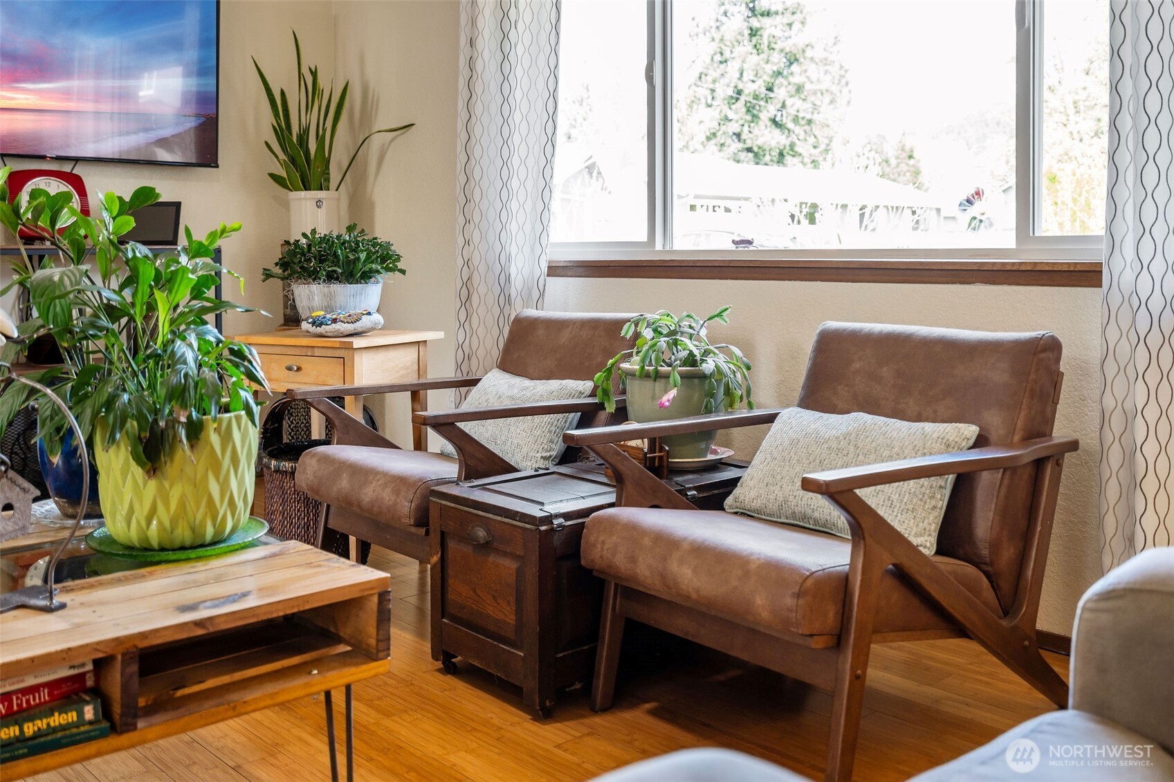 4405 Royal Court Carnation, WA 98014 - Photo 15 of 34 a outdoor living room with furniture