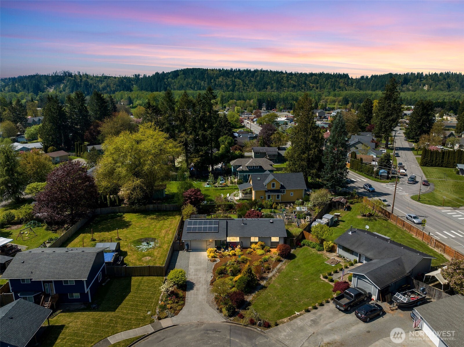 4405 Royal Court Carnation, WA 98014 - Photo 34 of 34 an aerial view of a swimming pool with lawn chairs and couches