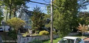 $1,300,000 | 320 Sprague Avenue | Tottenville