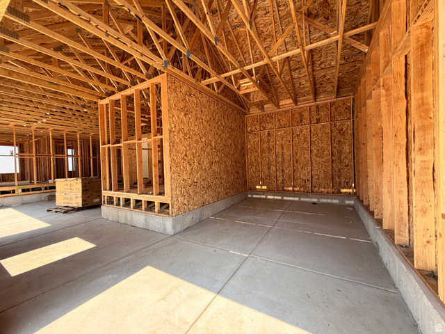 6013 Canyon Rim Road, Unit 628 Lehi, UT 84048 - Photo 15 of 19 Garage 3rd Car Bay