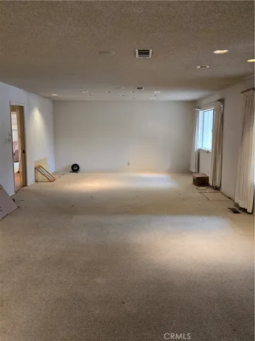 $690,000 | 5867 East Club View Drive, Fresno, CA 93727