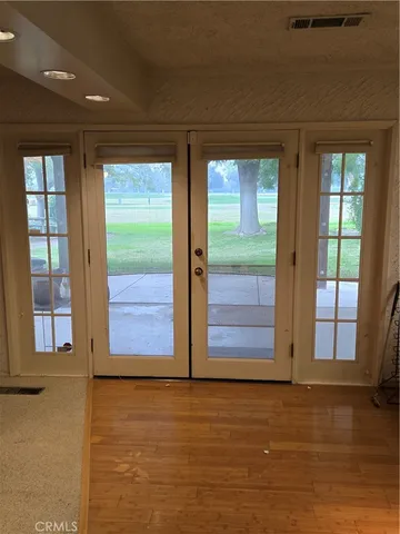 $690,000 | 5867 East Club View Drive, Fresno, CA 93727