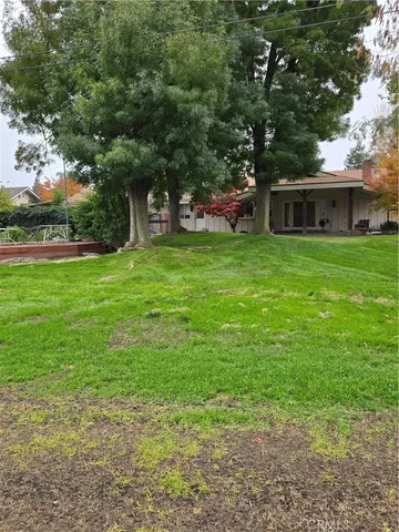 $690,000 | 5867 East Club View Drive, Fresno, CA 93727